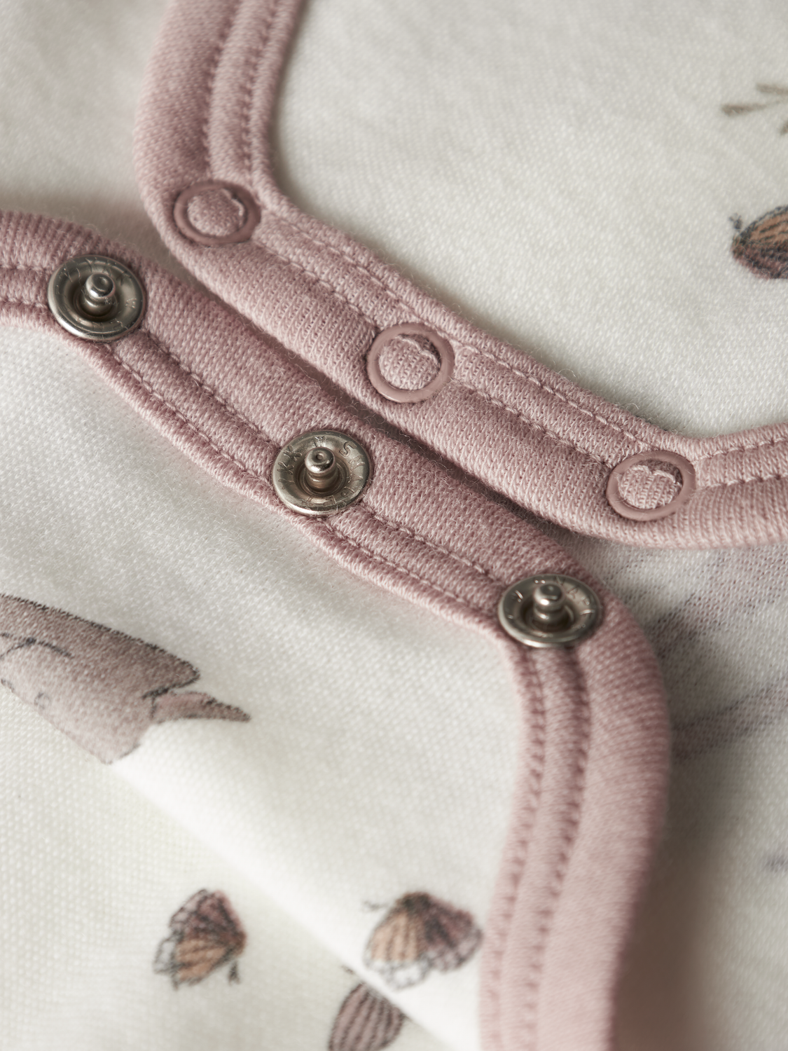 model_shot-front_full